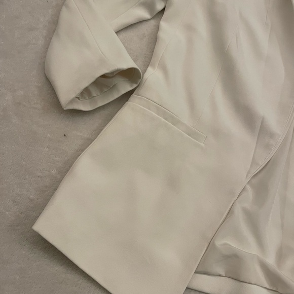 H&M Classic Cream Women's Blazer - Picture 3 of 3